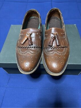 Florsheim Brown Mens Dress Shoes
Size 10.5